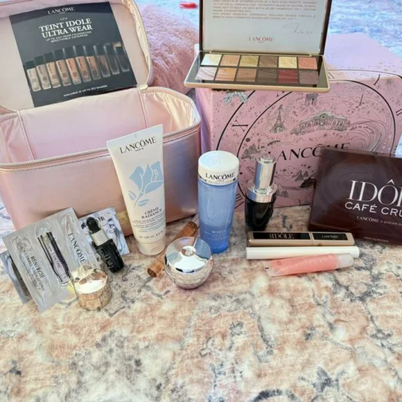 10PC🤶Gift Idea🤶BNIB LE Lancome 10PC W/8 Fullsizes Holiday 2025 Beauty Box!$534